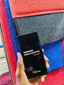 A picture of Samsung Galaxy Note10 256GB Slightly cracked