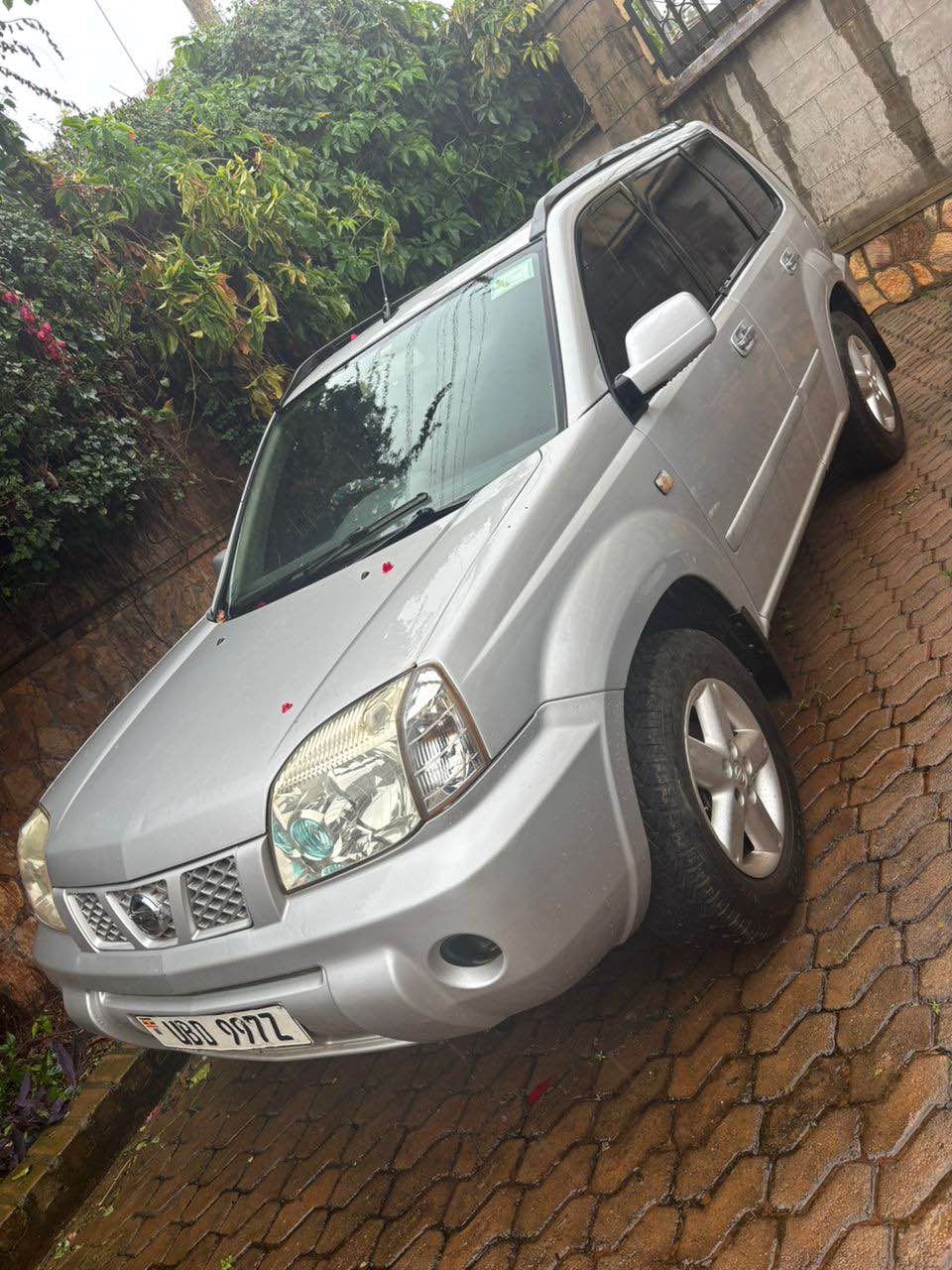 A picture of Nissan xtrail 14m