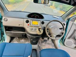 A picture of TOYOTA SIENTER
