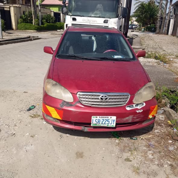 A picture of 2005 Toyota corolla