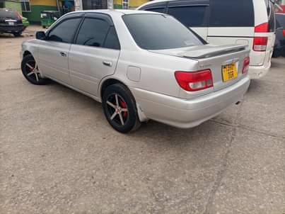 A picture of TOYOTA CARINA TI