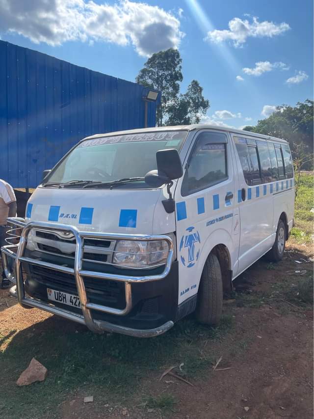 A picture of Toyota Hiece van drone 2011