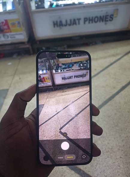 A picture of Iphone 14 pro max 256gb wifi only