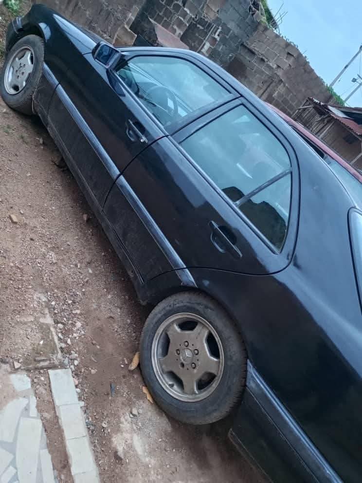 A picture of 2003 More inspection mercedes benz