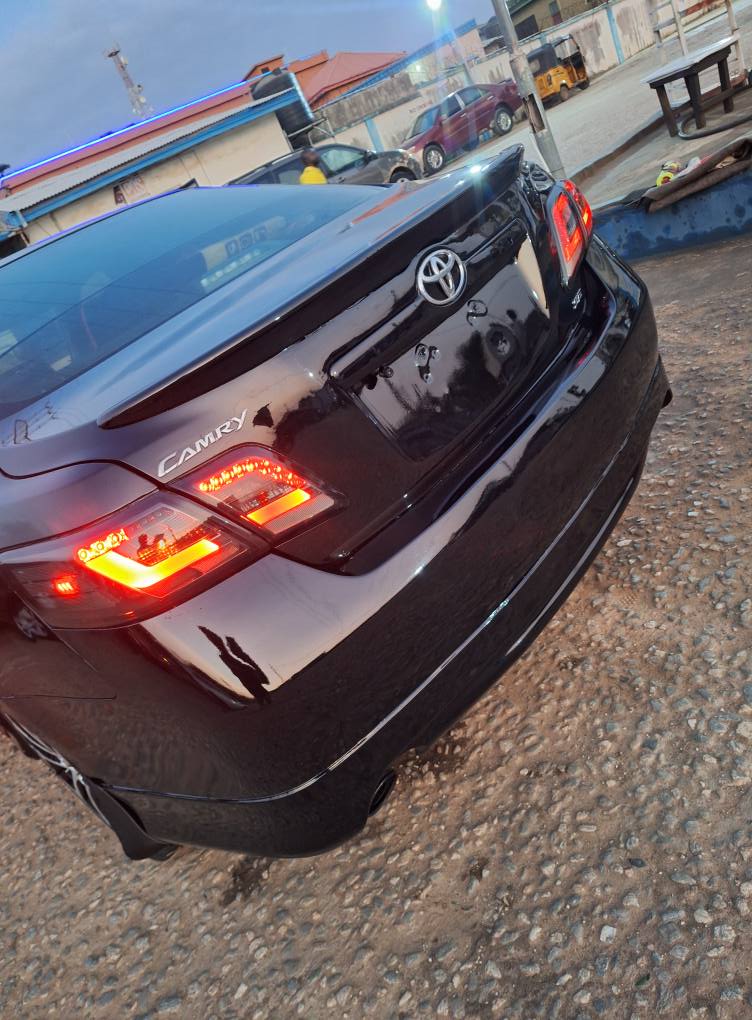 A picture of TOYOTA CAMRY SE EDITION Toks standard