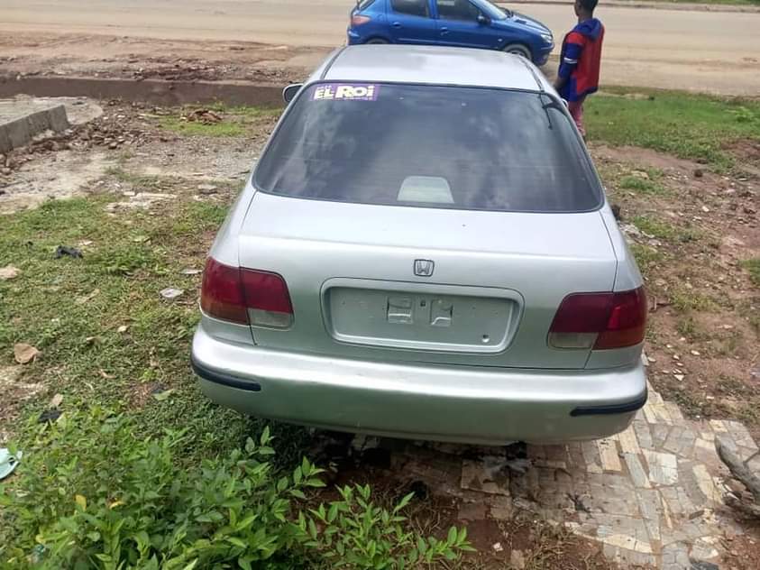 A picture of Honda civic 2002 model