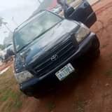 A picture of Distress Sale Extremely super sharp Toyota Highlander 04 Model with
