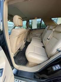 A picture of ML350 2010