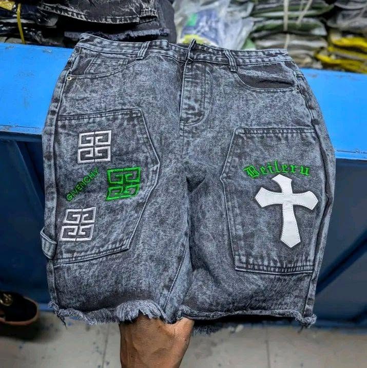 A picture of MEN SHORT S