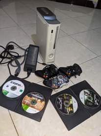 A picture of Xbox slim na fat