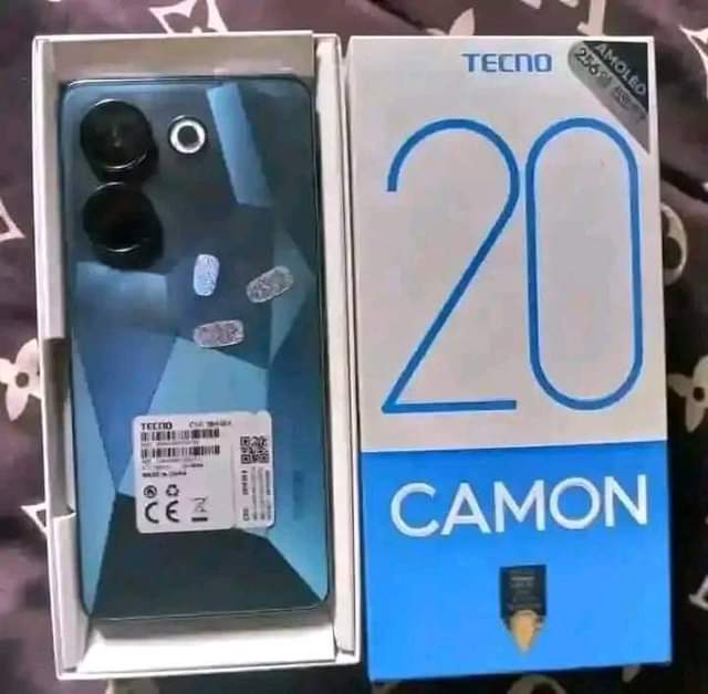 A picture of Camon 20 for sale urgent buyer needed working perfectly 4