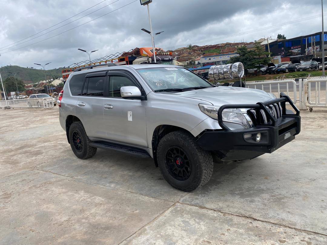 A picture of Direct Belgium 2016 Toyota Land cruiser Prado with diesel engine