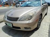 A picture of EXTREMELY CLEAN LEXUS ES300