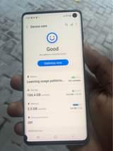 A picture of Samsung s10 plain