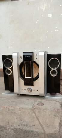 A picture of HII HAPA PIANO YA BLUETOOTH FLASH NA SD CARD 140