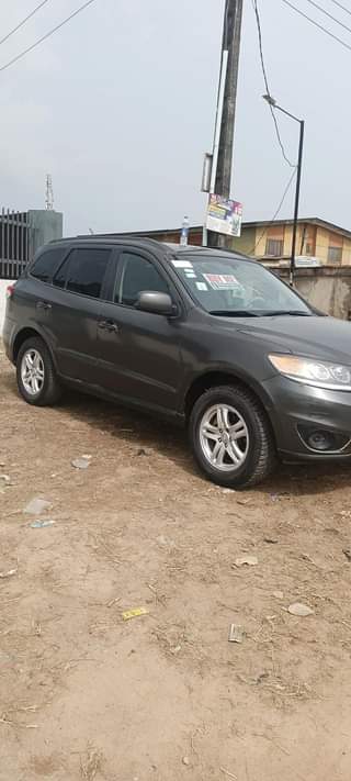 A picture of Hyundai Santa Fe 2019