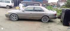 A picture of Toyota Camry 2000 Model