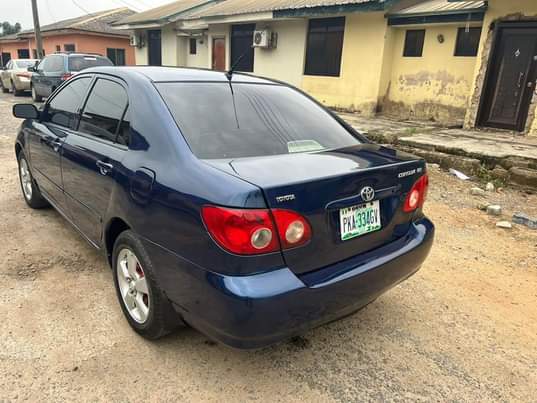 A picture of Toyota Corolla LE 2006