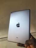 A picture of iPad Air 32gb 09079917217