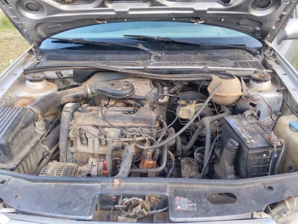 A picture of 2000 Volkswagen golf iii