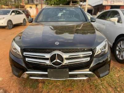 A picture of 2018 glc300