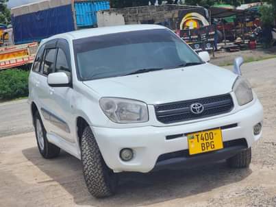 A picture of TOYOTA RAVA4