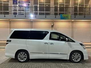A picture of Toyota Vellfire