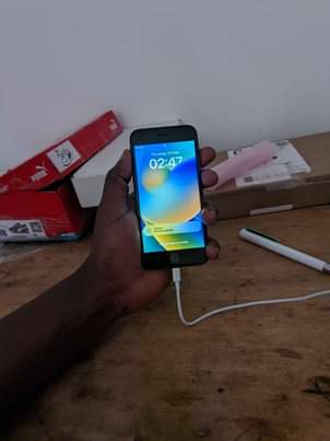 A picture of Iphone 8 64gb Clean 682381957
