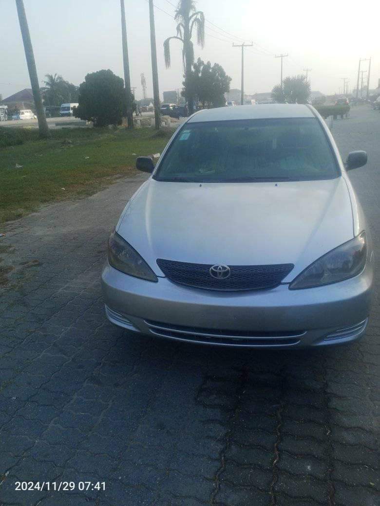 A picture of 2002 Toyota camry