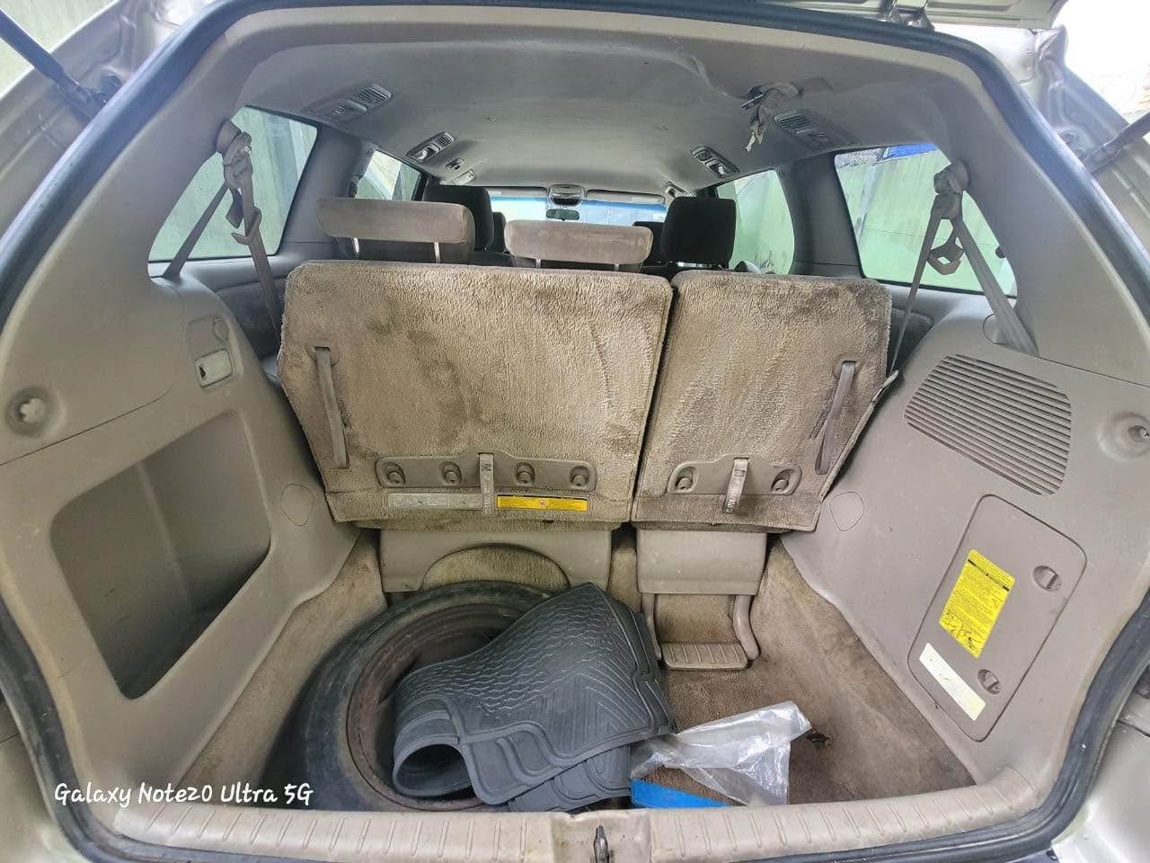 A picture of Toyota sienna 2007