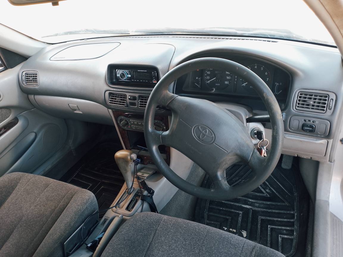 A picture of Toyota colola 111 Bei 4 5m call 0627559985