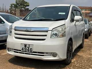 A picture of Toyota Noah