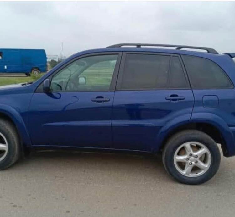 A picture of  CLEAN Toyota RAV4 with Good Engine and Gear AC