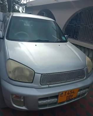 A picture of Toyota Rav4 L