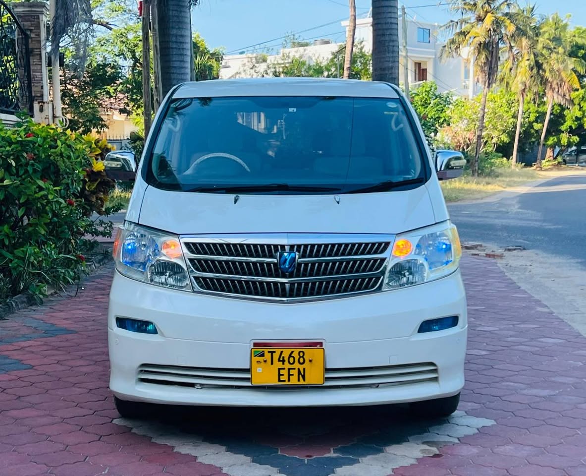 A picture of TOYOTA ALPHARD BEI MILLION 19 8 0757455444