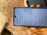 A picture of SAMSUNG S22 ultra going