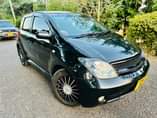 A picture of TOYOTA IST DMT