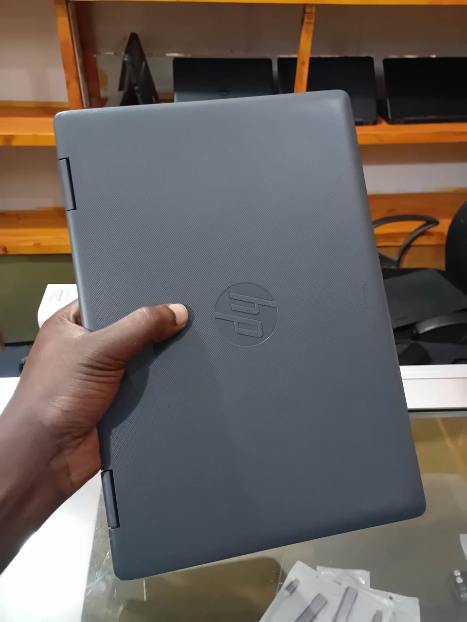A picture of Hp pro book G5 x360 Storage 4 128Gb ssd Screen