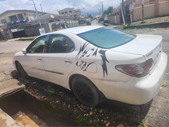 A picture of Dealers deal Lexus ES330 Ac gear and engine in good