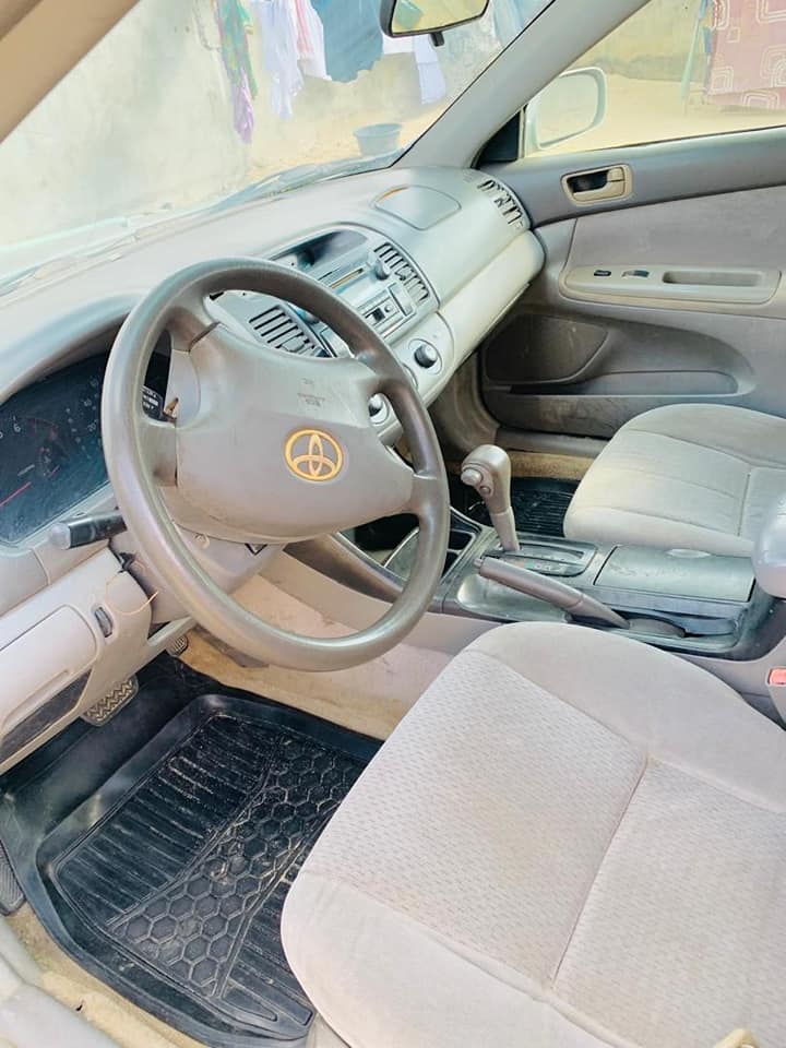 A picture of Toyota camry 2004 V6
