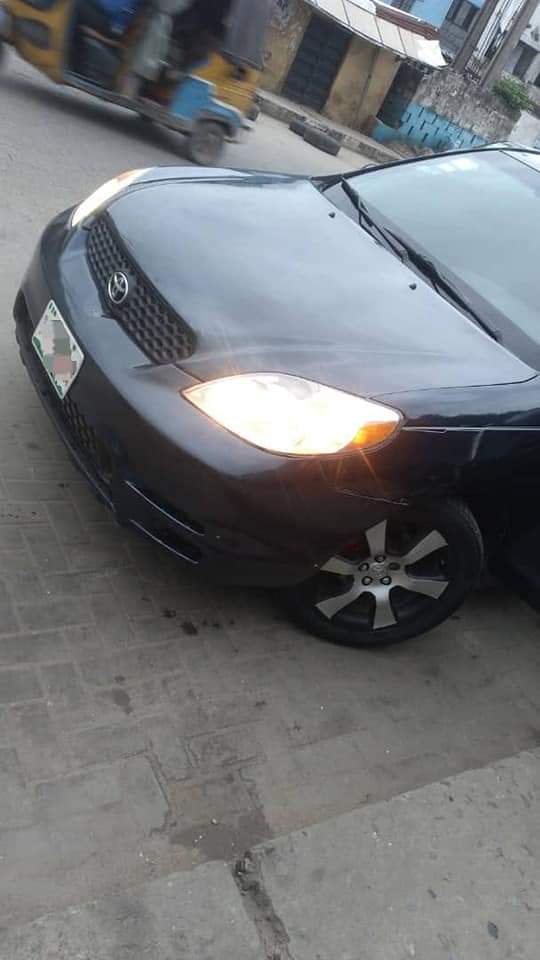 A picture of Toyota Matrix 04