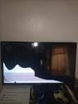 A picture of Hisense flameless 32 with broken screen at 170 000