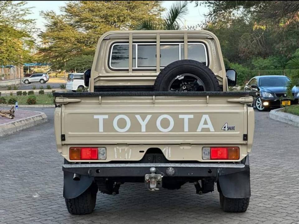 A picture of Landcruiser pickup unregistered for sale