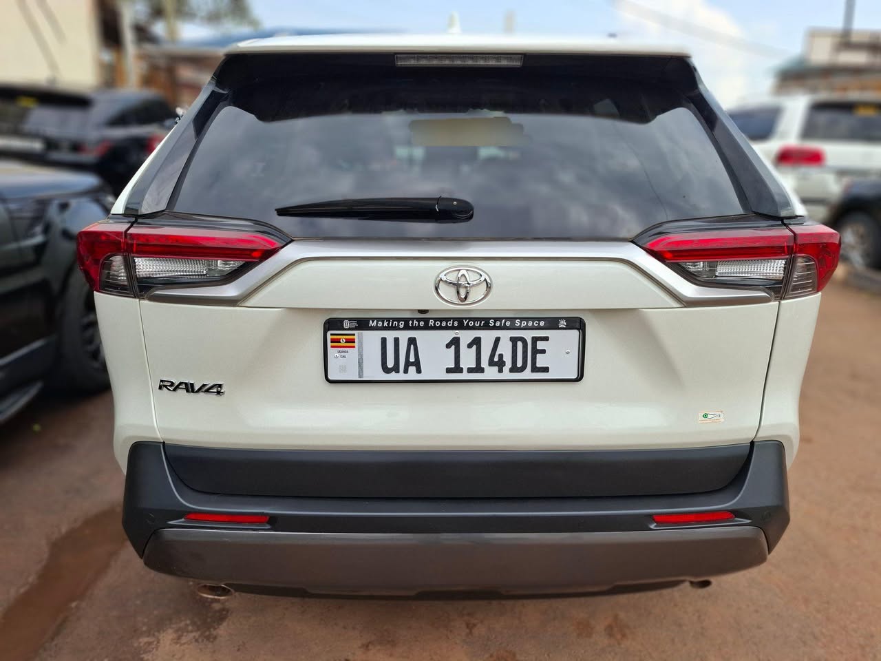 A picture of Toyota Rav4 AT ONLY UGX 98 000 000