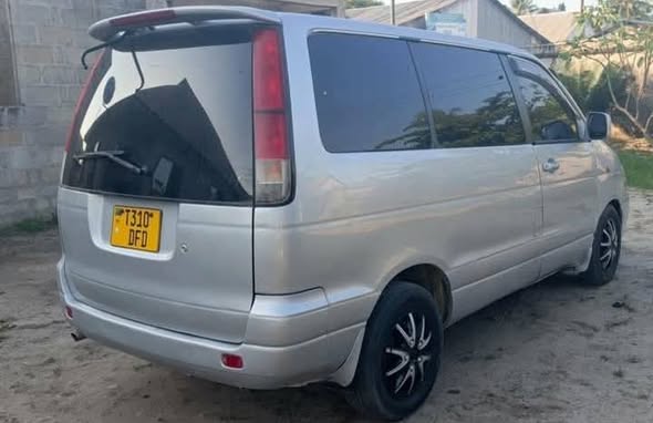 A picture of TOYOTA NOAH SR40 INAUZWA 6M 0791084871