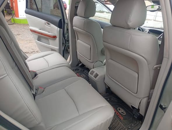 A picture of 2006 Lexus Rx330