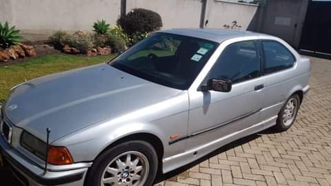 classifieds/cars bmw