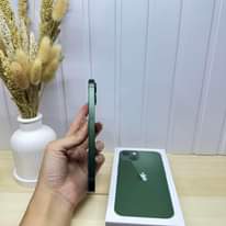 A picture of iPhone 13 plain 128gb