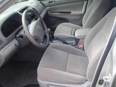 A picture of URGENT SERIOUS BUYERS ONLY Foreign used TOYOTA CAMRY Year 2002