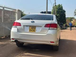 A picture of Subaru legacy bm9